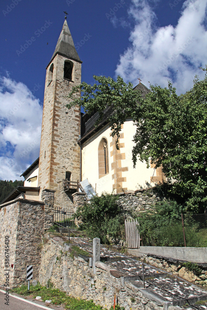 il santuario di Santa Maria a Baselga di Bresimo (Trentino)