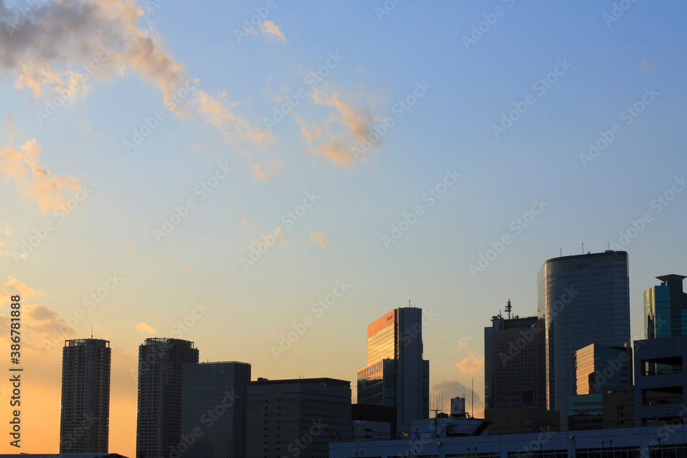 汐留ビル群夕景