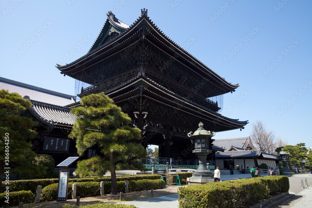 東本願寺御影堂門