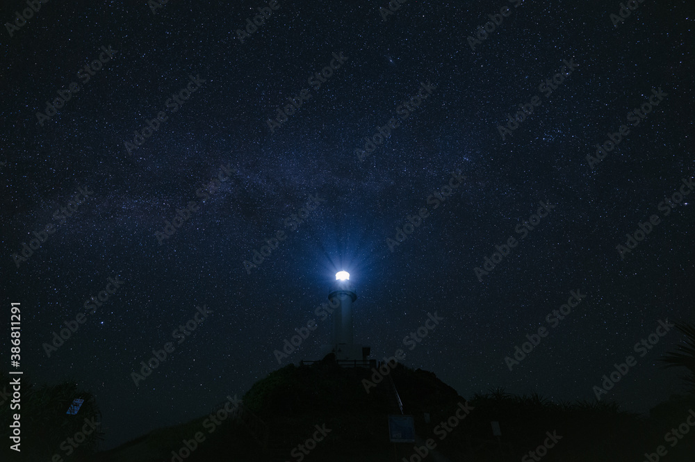 御神崎灯台と星空 御神崎灯台と星空
