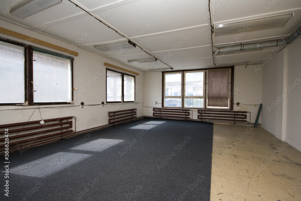 empty ugly room empty ugly room