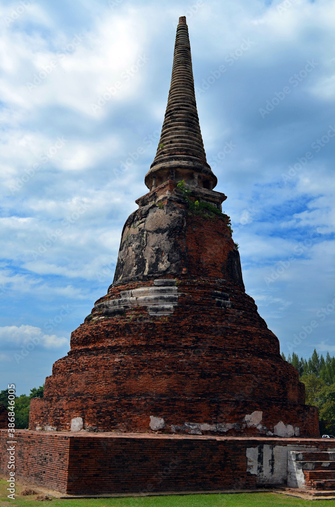 Fototapeta premium Ayutthaya, Thailand - Wat Mahathat Stupa