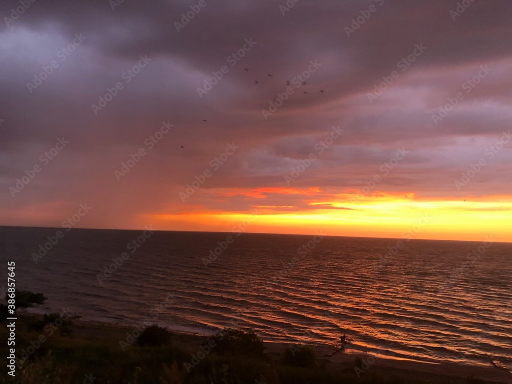 Obraz premium sunset over the sea