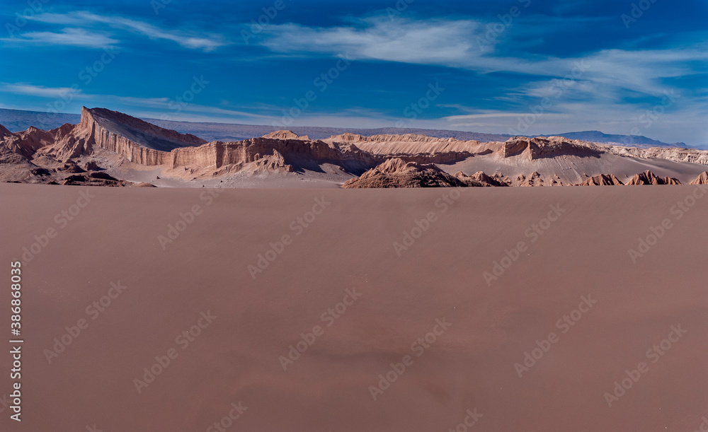 Naklejka premium valley in the desert