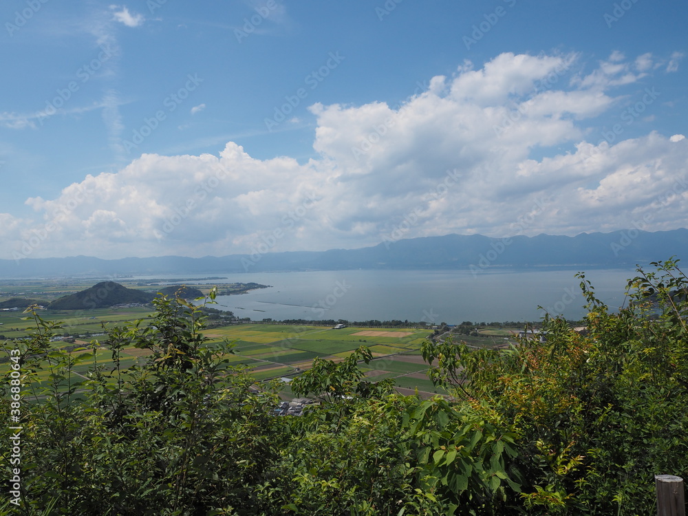 近江の八幡山から見下ろす琵琶湖