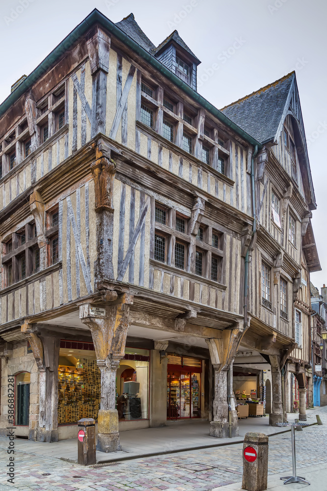 Fototapeta premium Street in Dinan, France