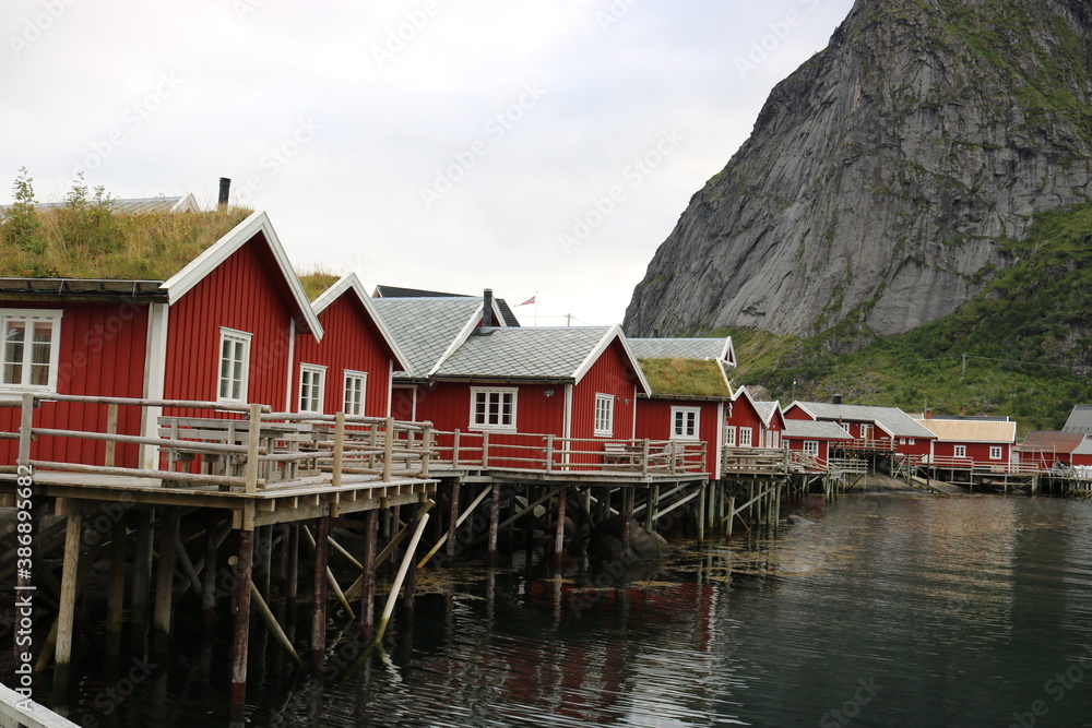 Fototapeta premium fishermen's houses by the sea