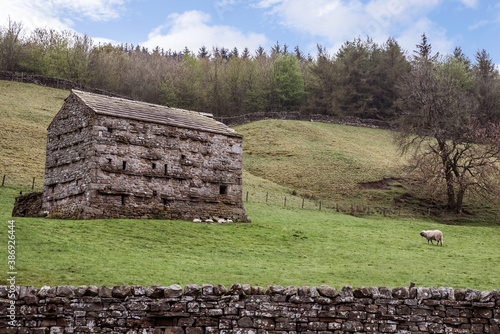 Yorkshire Dales farm building photo