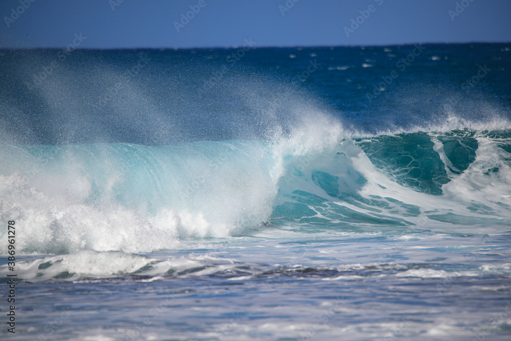 Waves  surfing Banzai Pipeline, North shore, Oahu, Hawaii