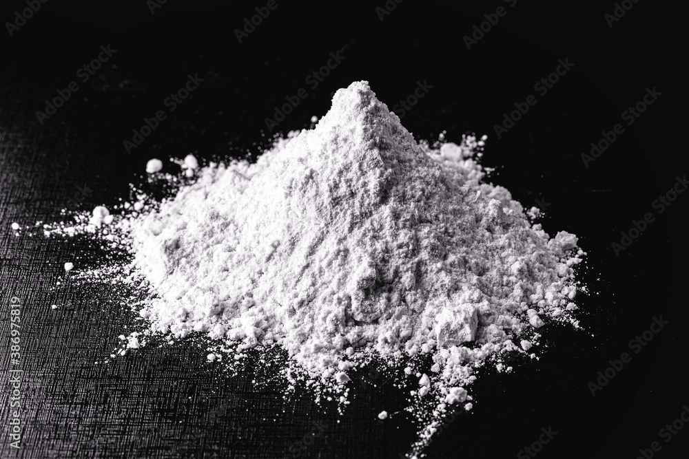 Kaolin is a mineral of inorganic constitution, chemically inert, extracted from deposits and processed in different granulometric bands. Used in the food industry, paper and inks Kaolin is a mineral of inorganic constitution, chemically inert, extracted from deposits and processed in different granulometric bands. Used in the food industry, paper and inks