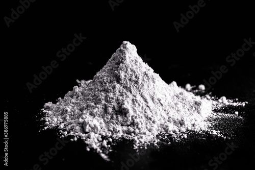 Kaolin is a mineral of inorganic constitution, chemically inert, extracted from deposits and processed in different granulometric bands. Used in the food industry, paper and inks photo