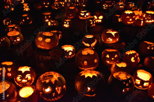 Obraz na plátně Originally jack-o'-lantern scared evil spirits Irish set carved pumpkins or turn