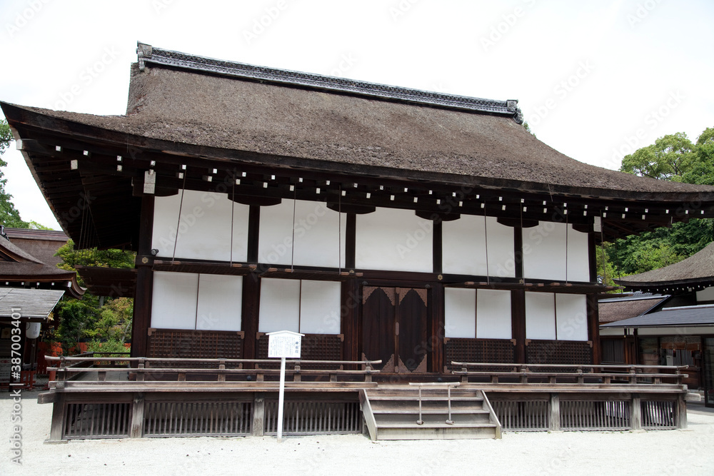 下鴨神社　神服殿