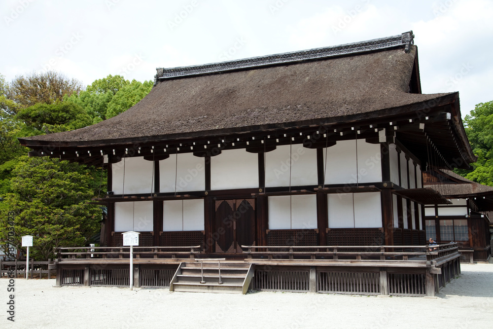 下鴨神社　神服殿