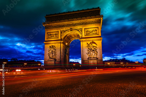 Arc de Triomphe, Paris © Charlie