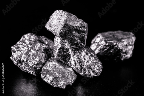 tantalum or tantalum is a chemical element, ore for industrial use, resistant to corrosion, ore for industrial use photo