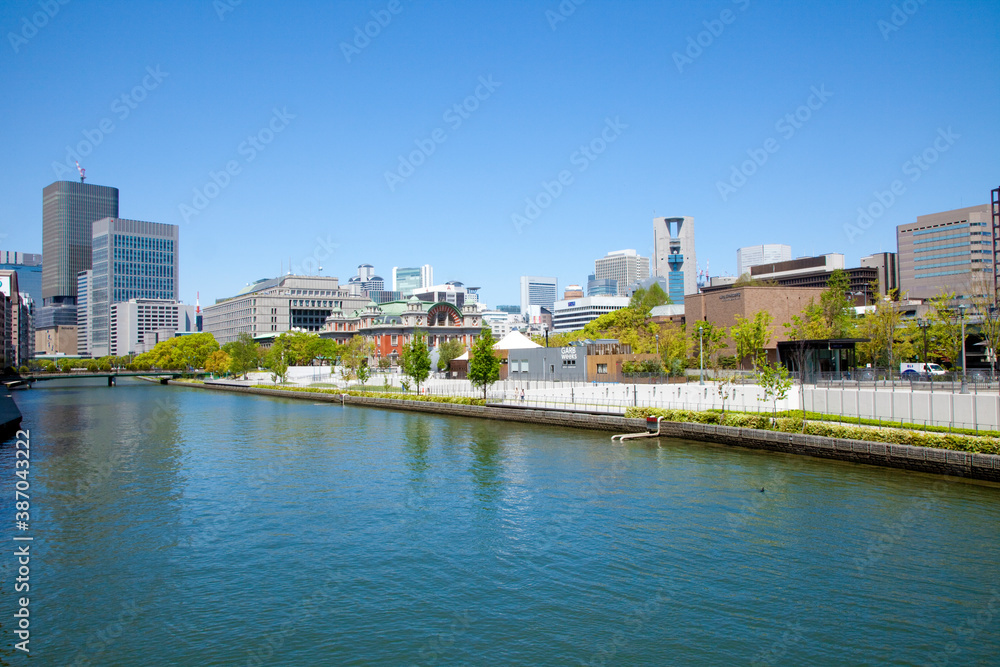 大阪市中央公会堂と大阪市役所