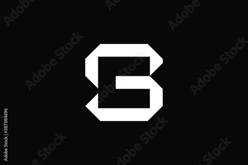 SC logo letter design on luxury background. CS logo monogram initials letter concept. SC icon logo design. CS elegant and Professional letter icon design on black background. S C CS SC