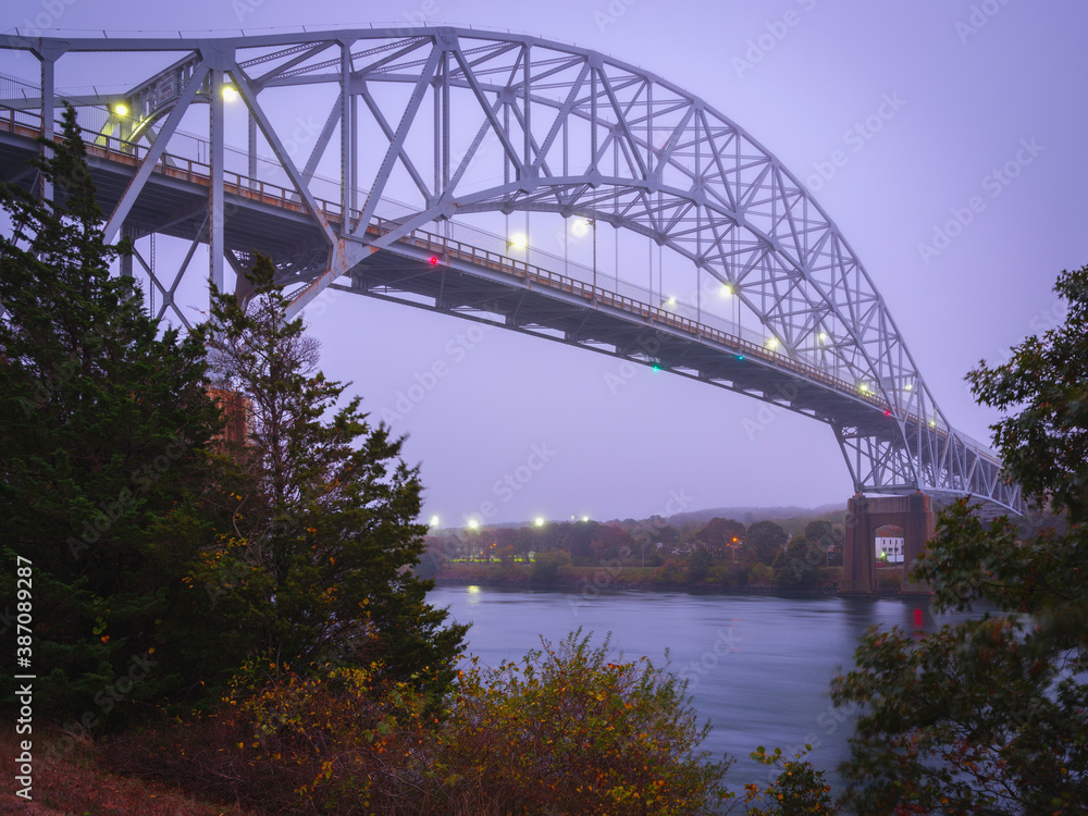 Fototapeta premium Sagamore Bridge spanning the Cape Cod Canal at dusk