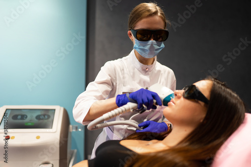Face laser hair removal procedure