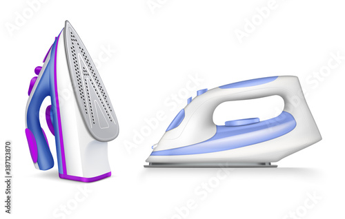 Iron Ironing Realistic Icon Set