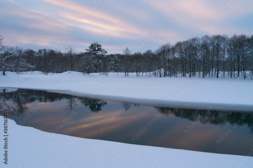 雪と沼と夕焼け 雪と沼と夕焼け