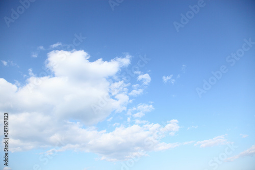 青空の雲 © Paylessimages