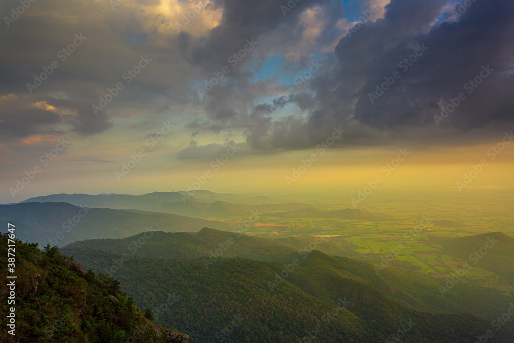 Obraz premium Mountains and morning sky in asia