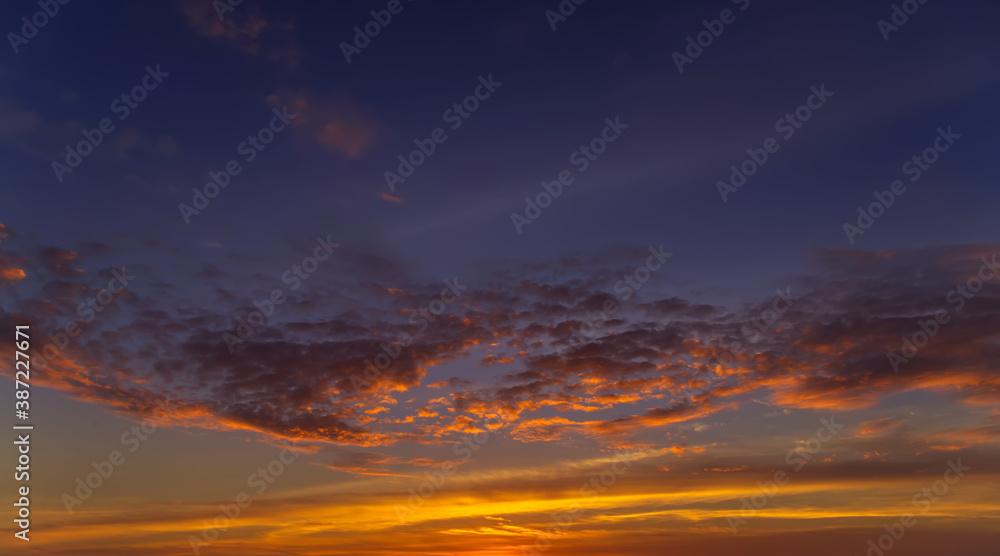 Fototapeta premium Colorful bright sunset sunrise texture sky