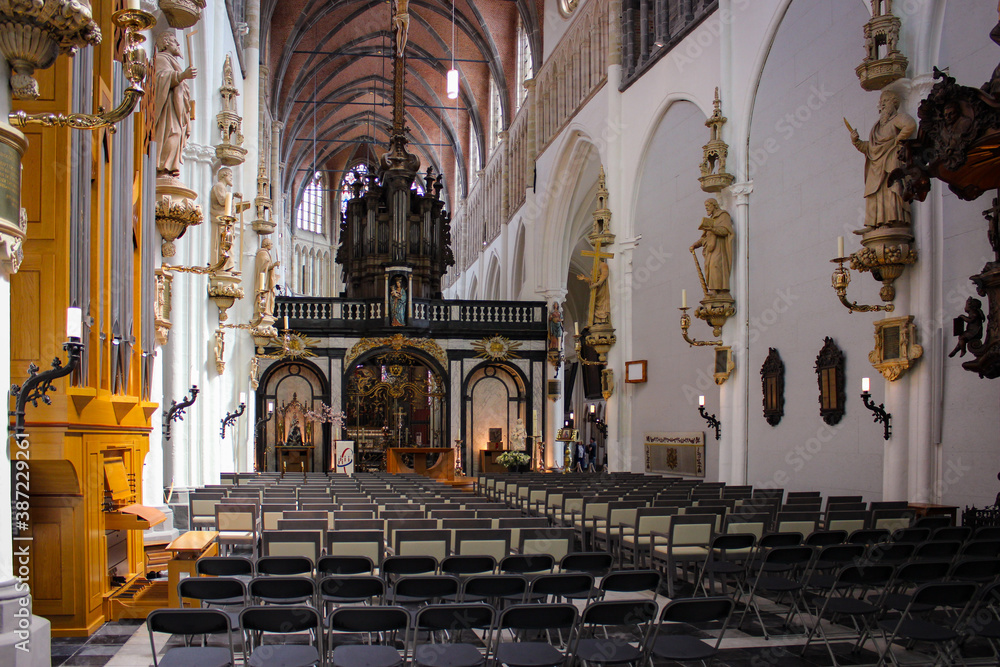 Fototapeta premium Bruges, Belgium - May 12, 2018: View Of The Interiors of Church of Our Lady on Mariastraat