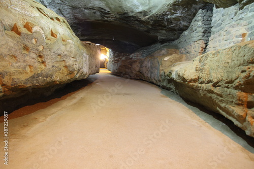 shushtar historical hydraulic system photo