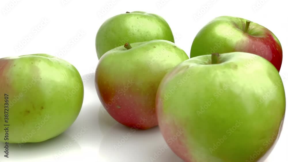 red green apples isolated on white background red green apples isolated on white background