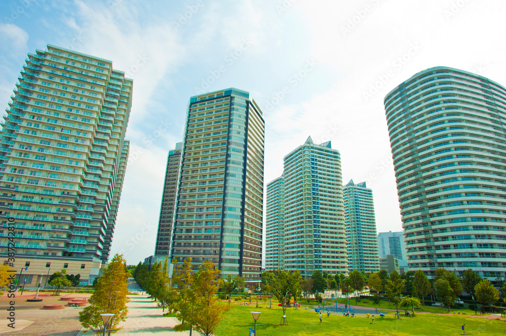 Fototapeta premium みなとみらいの高層マンション