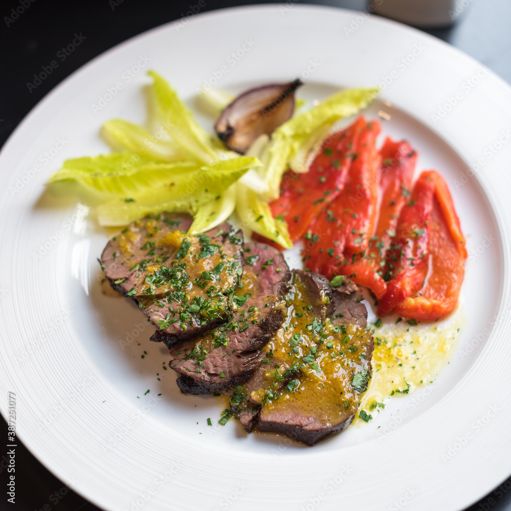 Roast Beef with Red Pepper and Sauce Roast Beef with Red Pepper and Sauce