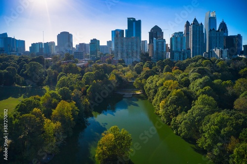 Quadro em tela A Panoramic view of Atlanta skyline shot using a drone from Piedmont park