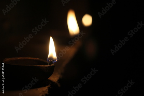 Lit up the lamp , let the dark leave , our home shine 
