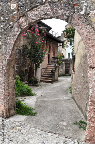 Fototapeta Naklejka Na Ścianę i Meble -  Medieval village on Garda Lake, Italy
