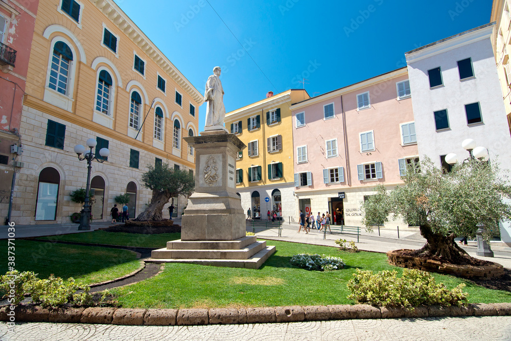 Piazza Azuni, Sassari cityscape