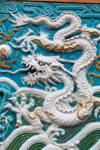 Wallpaper Mural 龍の陶板 Torontodigital.ca