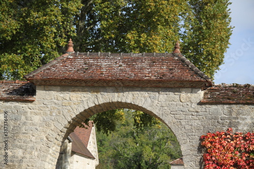 Fototapeta Naklejka Na Ścianę i Meble -  Abbaye cistercienne de Fontenay Bourgogne