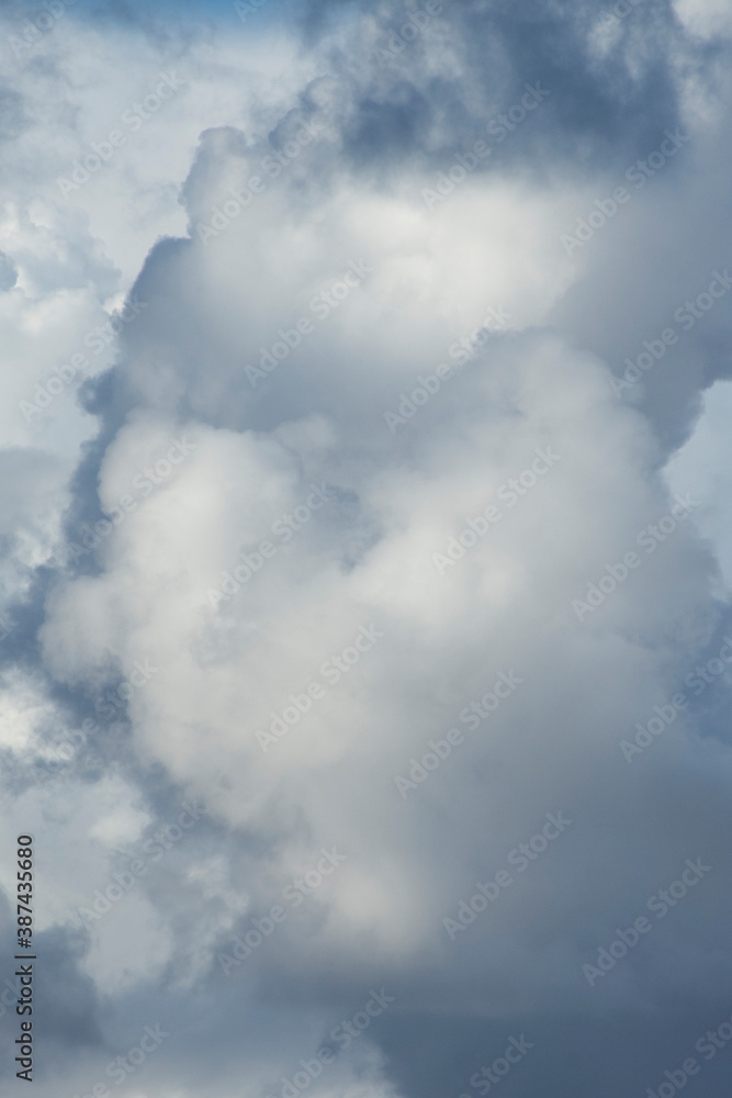 Nubes de otoño antes de la tormenta Nubes de otoño antes de la tormenta