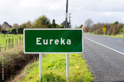 Eureka town welcome road sign