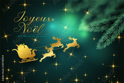 carte ou bandeau sur "joyeux Noël" en or sur un fond vert avec des branches de sapin le traineau du père noël et des étoiles scintillantes couleur or
