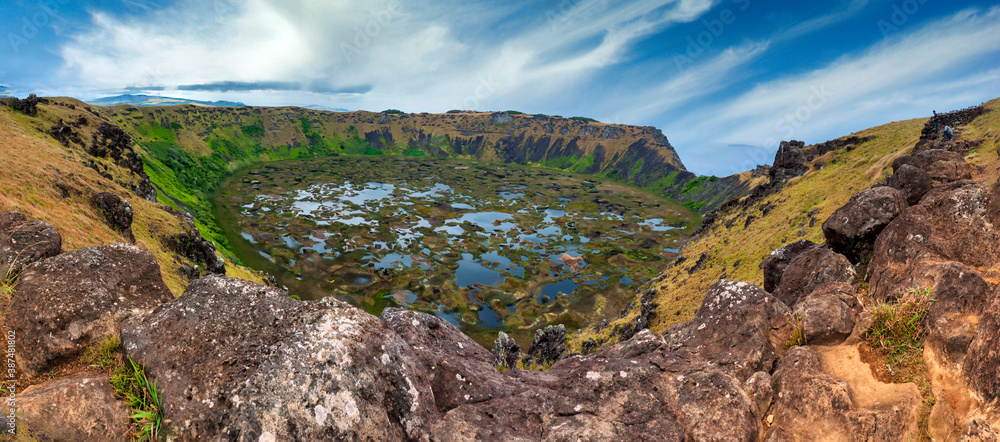 Obraz premium Rano Kau Extinct Volcanic Cone Easter Island Chile