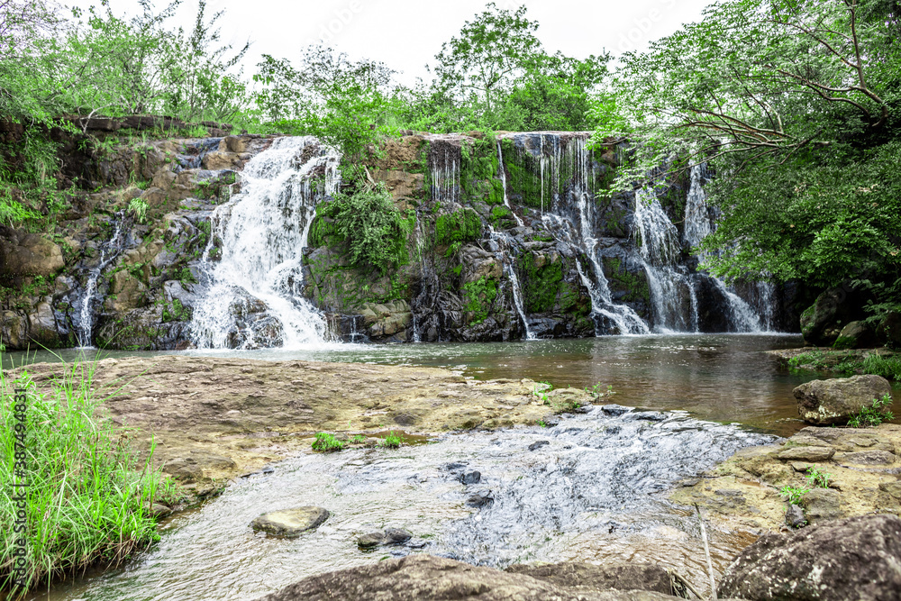 Obraz premium cascada el espíritu santo