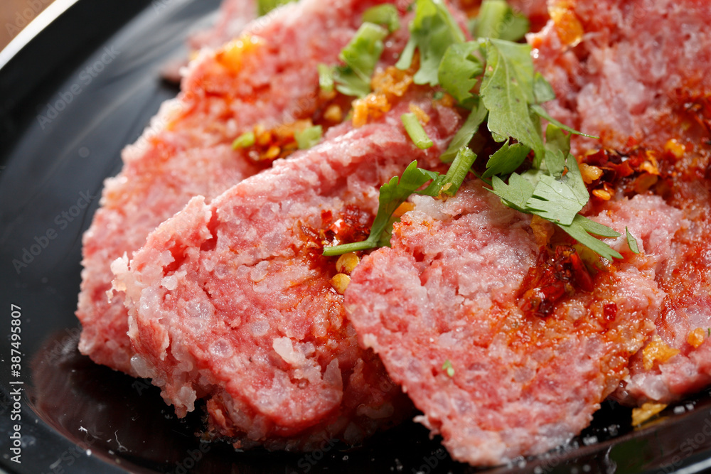 ミャンマー シャン料理豚肉発酵ソーセージ ミャンマー シャン料理豚肉発酵ソーセージ