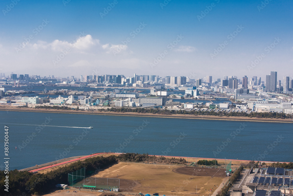 Fototapeta premium 葛西臨海公園の観覧車から見た台場近辺のビル群