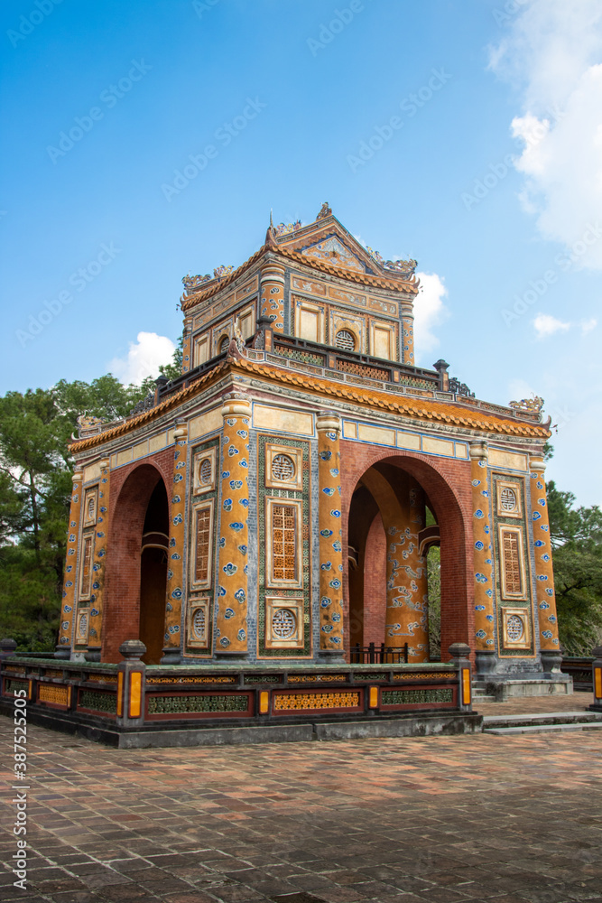 tombe tu duc, Hue, mausoleum tourist place Vietnam must see