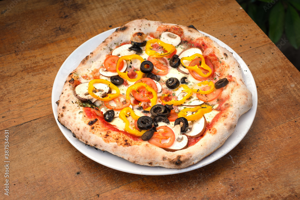 Pizza am Teller Pizza am Teller
