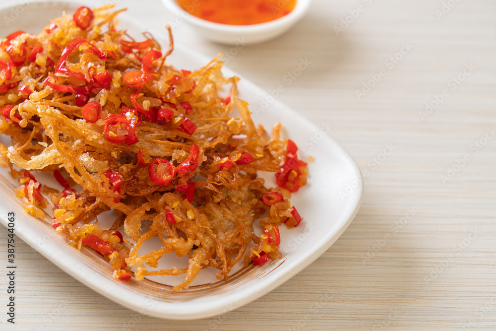 Fried Enoki Mushroom or Golden Needle Mushroom with Salt and Chilli Fried Enoki Mushroom or Golden Needle Mushroom with Salt and Chilli
